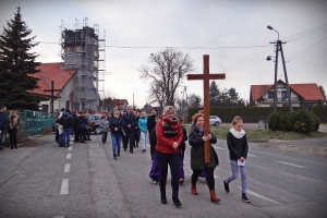 Droga Krzyżowa ulicami Czarkowa 24.03.2017